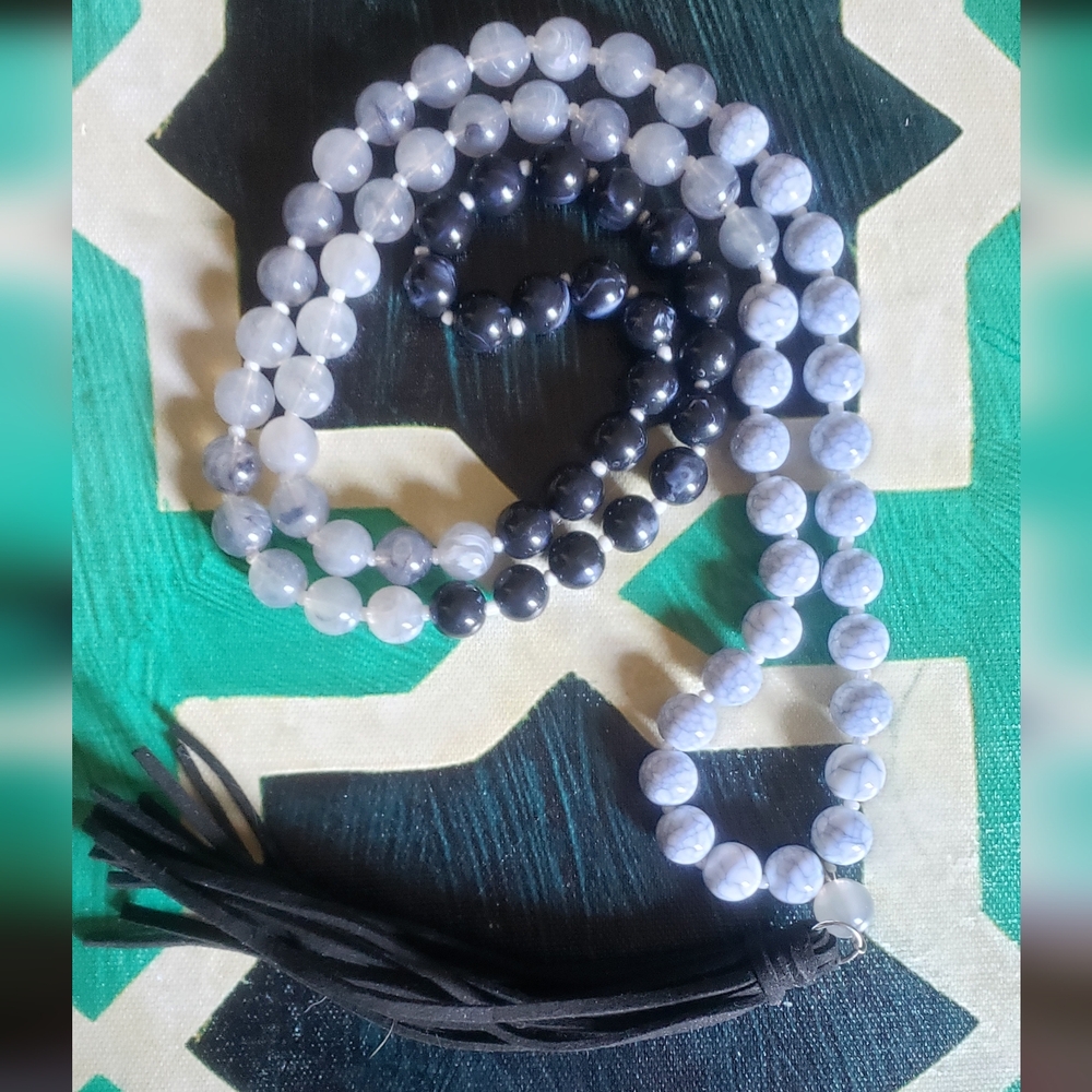 Nordstrom Marble Howlite Necklace